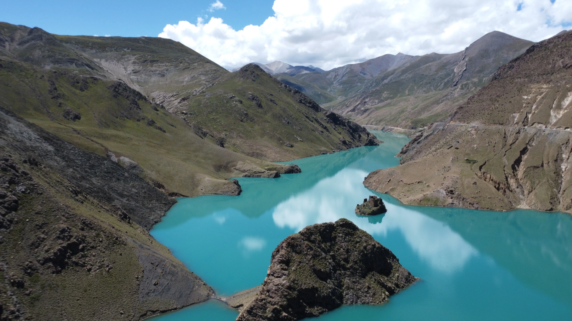 1763993939134 ku72be